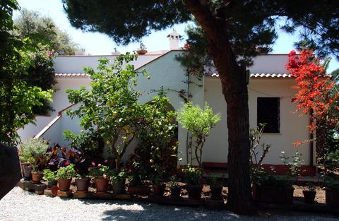 VILLA ISABELLA � ZAMBRONE ***