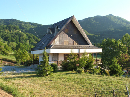 CHALET ROCCO-CAMPOTENESE***- Im Herzen des Pollino-Nationalparks! Ganzjährig geöffnet!