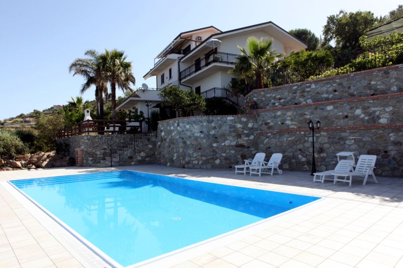 VILLA ALBA CHIARA - COCCORINO **** Seaview! Pool!!WiFi!